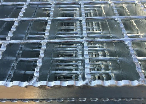 A325 Standard Panel Aluminum grating 32mm x 5mm/30/100 serrated surface