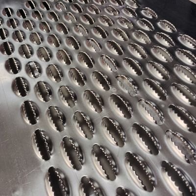 Stair Tread Anti Skid Grating Abrasion Corrosion Weather Resistance
