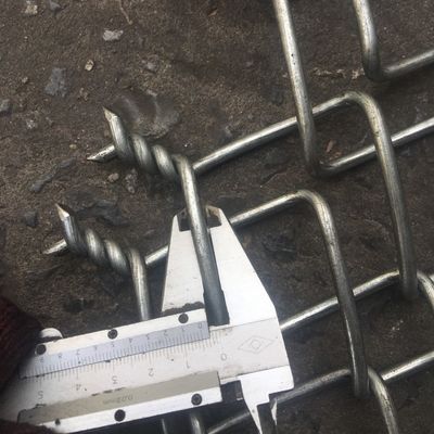 Wysokość 1,5 m Farma 4,0 mm Prężnica drutu Łącznik łańcuchowy Ogrodzenie Galwanizowane
