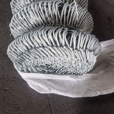 Wysokość 1,8 m średnica drutu 4 mm sieć 90 * 90 mm Bezpieczeństwo Industrial Chain Link Ogrodzenie