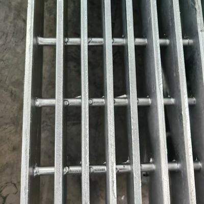 Maszyna do sznurowania stali przemysłowej na powierzchni srebra spawana ciśnieniem Łatwe instalacje od 1990 r.