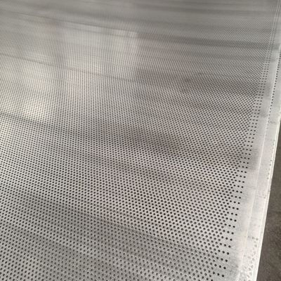 Zastosowana wysokość Obszar otwarty 30%-70% Perforated Metal Plate Ochrona środowiska