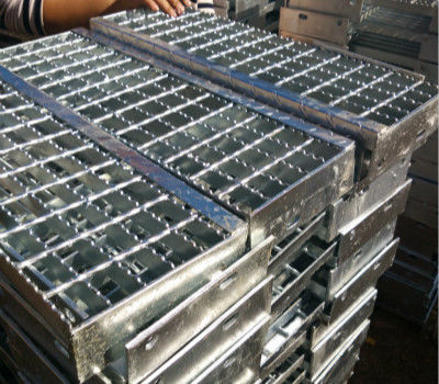 Industrial Enjineering Building Materials Galvanized Serrated Grating Safety Steel Grid