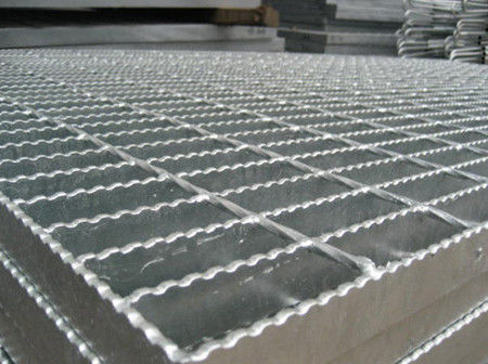 Industrial Enjineering Building Materials Galvanized Serrated Grating Safety Steel Grid