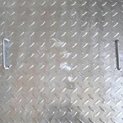 Anti Slip Checker Pattern Pressure Welding Metal Grill Grate